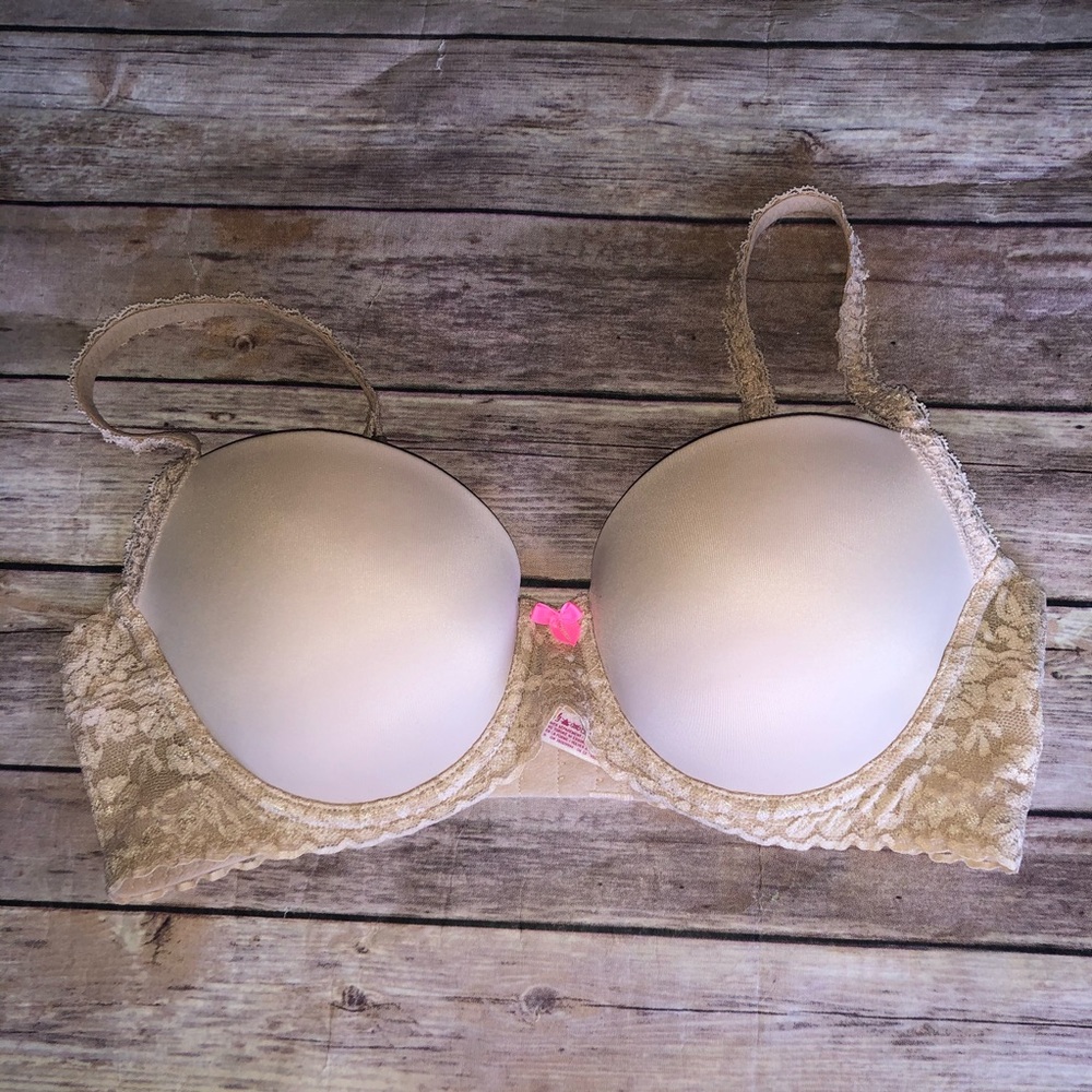Pink Victoria secret push-up bra